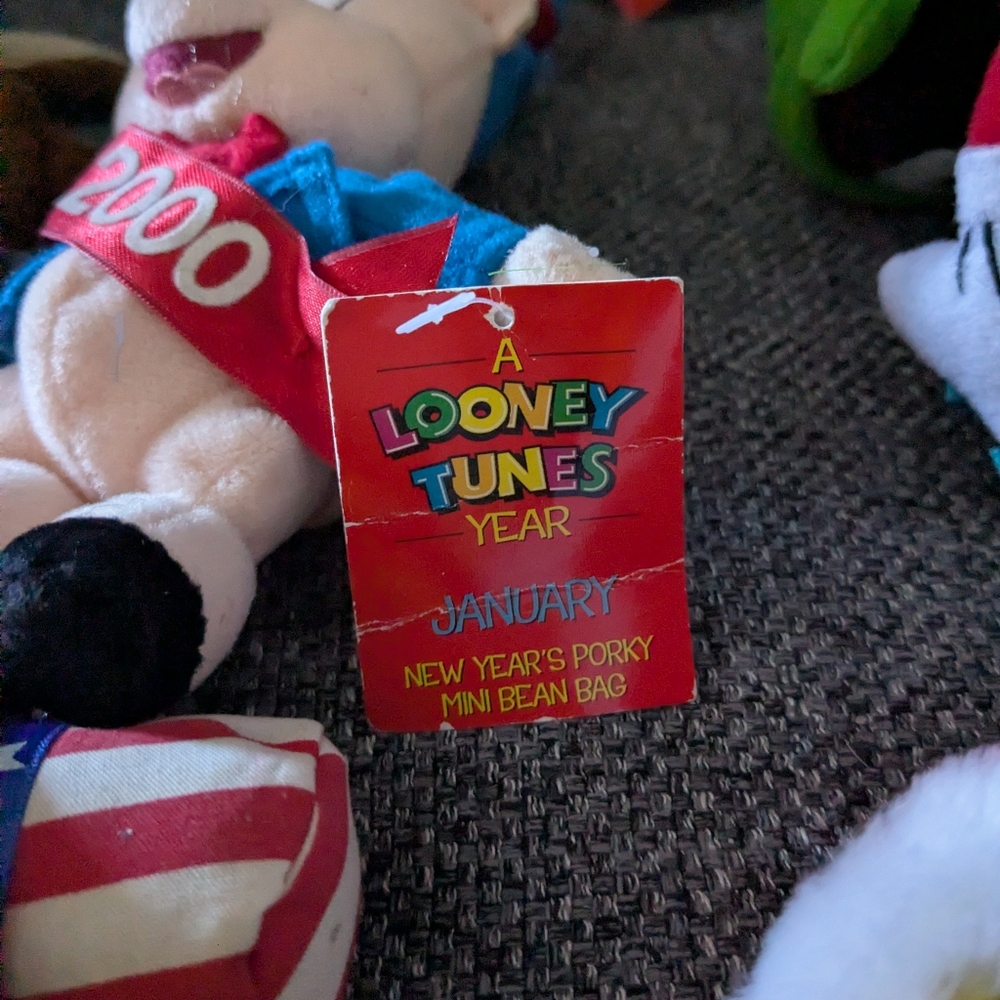 Warner Bros. Looney Tunes Plush Collection (7) - Picture 6 of 8